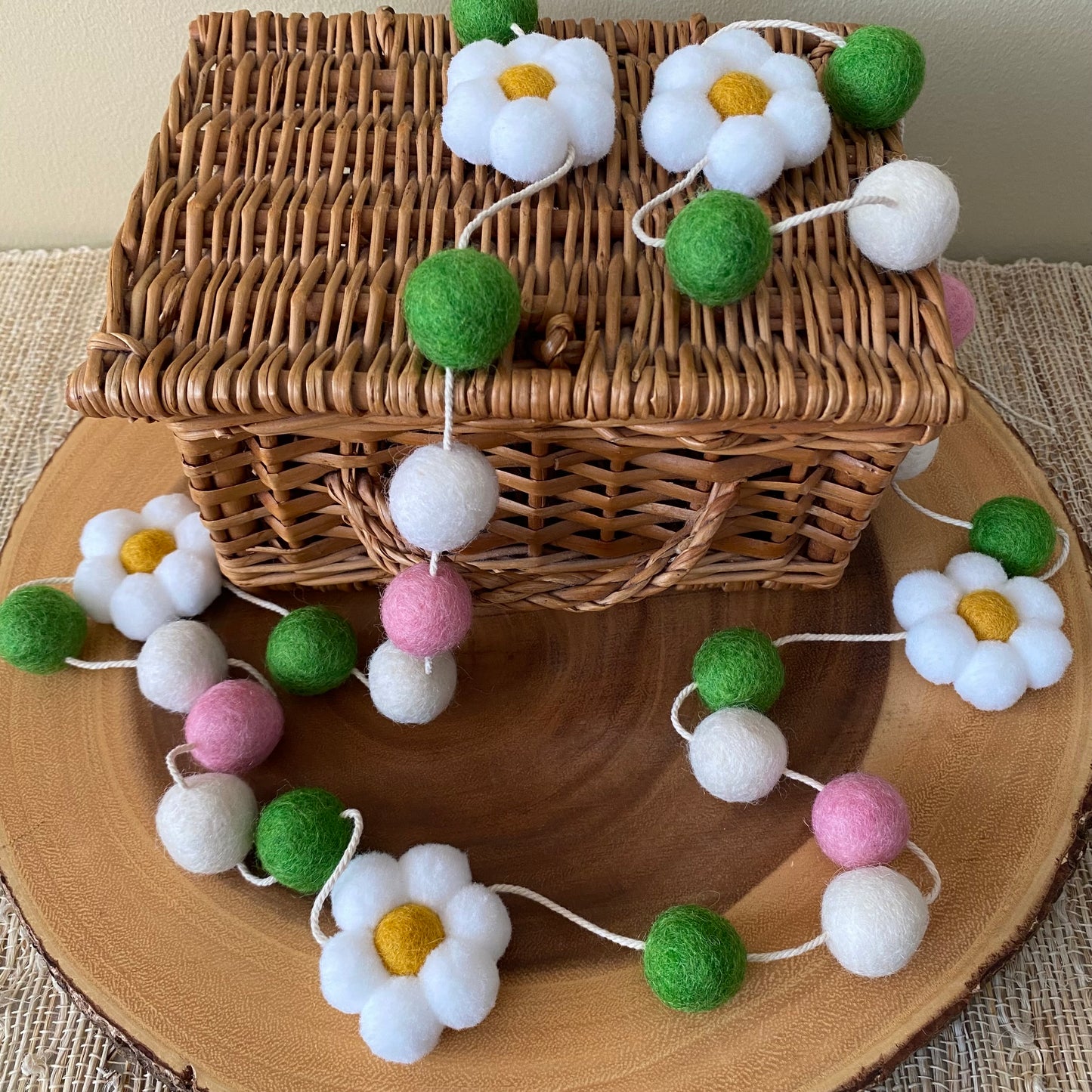 Daisy Spring Flower Garland