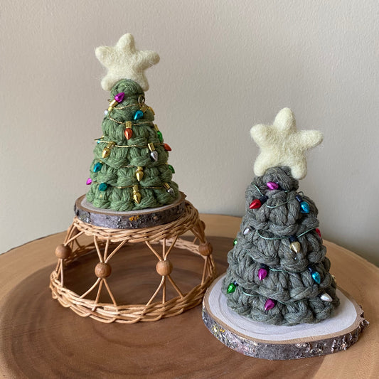 Macrame Christmas Tree (no working lights)