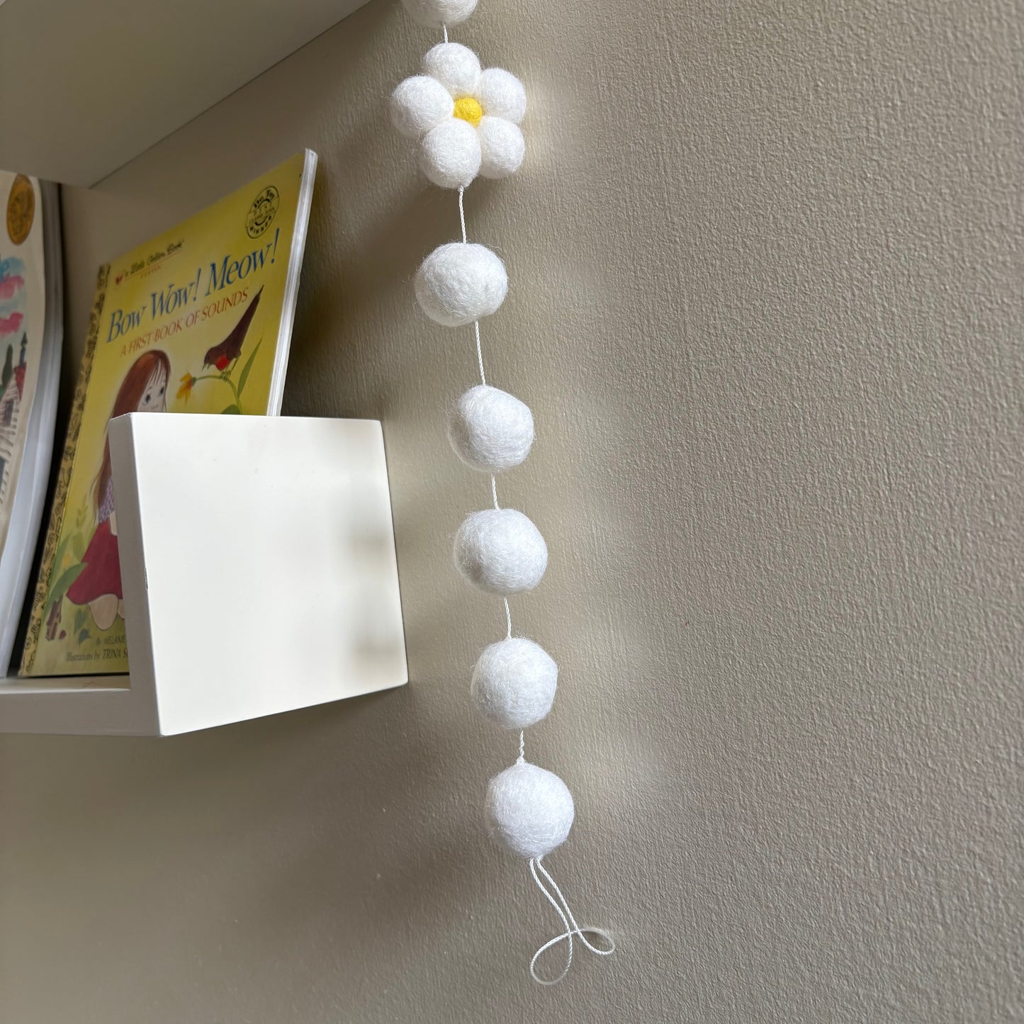 Felt Bee and Flower Garland