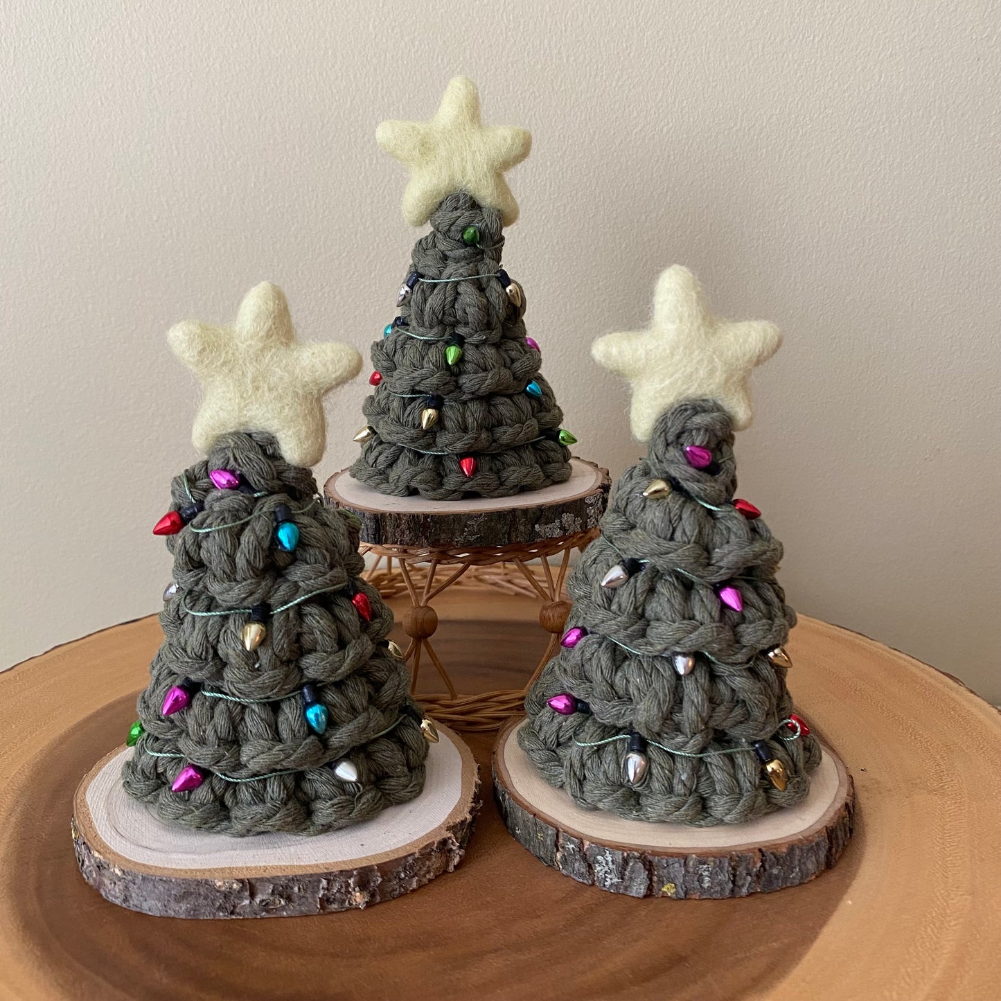 Macrame Christmas Tree (no working lights)