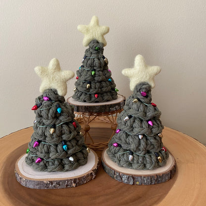 Macrame Christmas Tree (no working lights)
