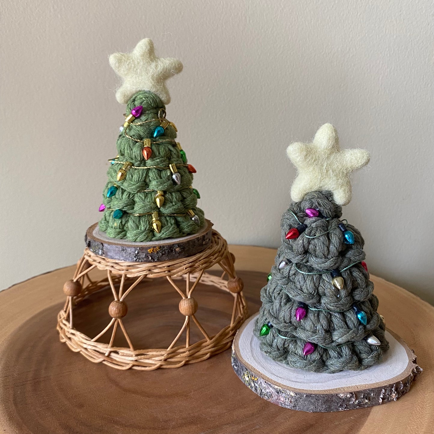 Macrame Christmas Tree (no working lights)