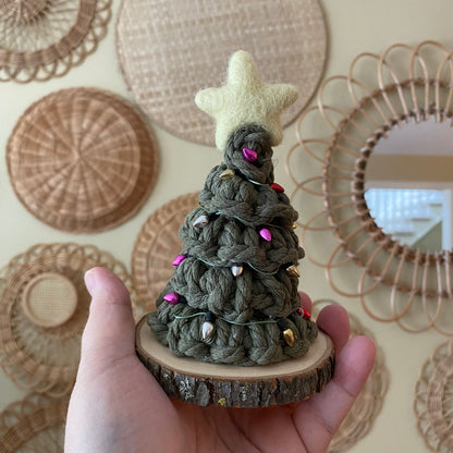 Macrame Christmas Tree (no working lights)