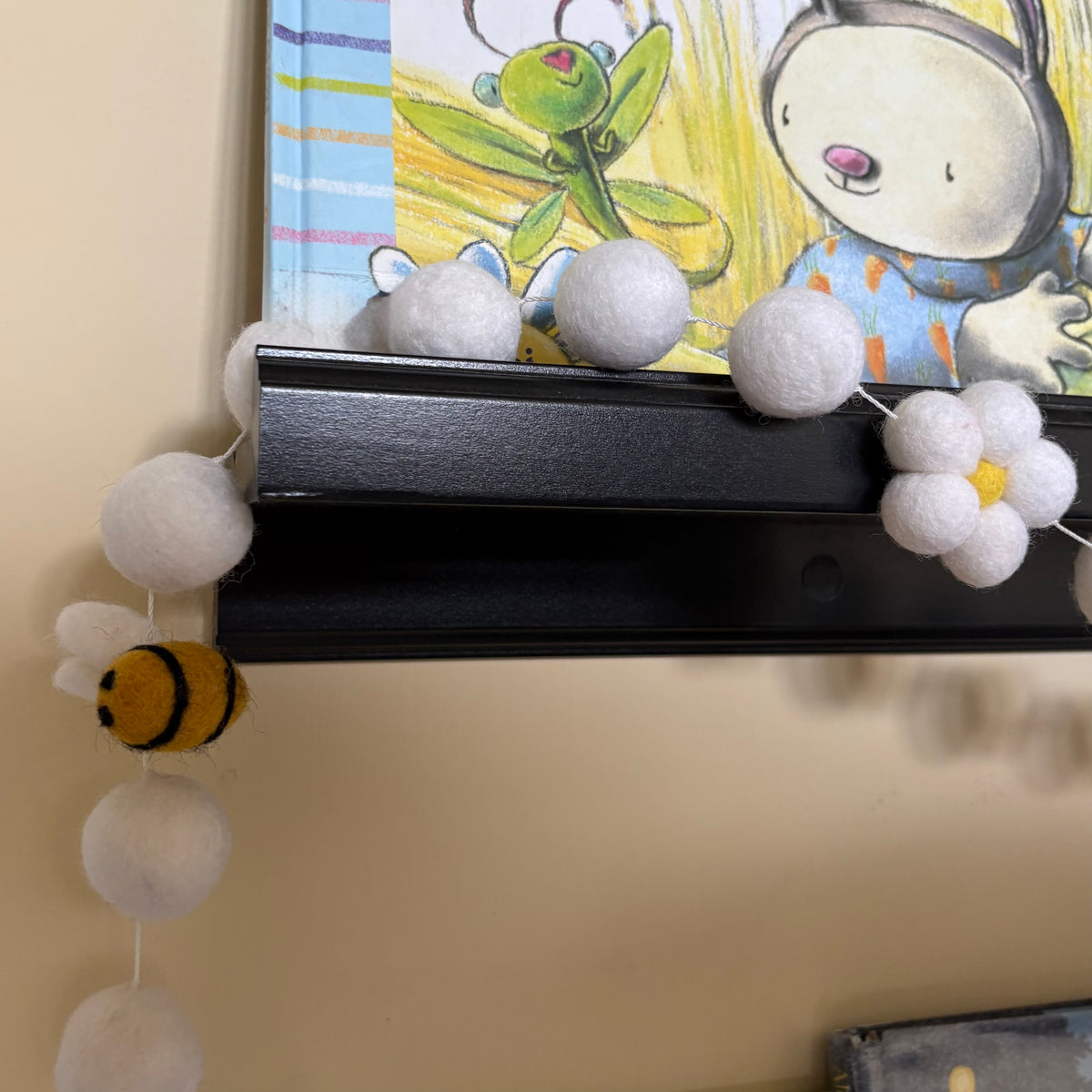 Felt Bee and Flower Garland