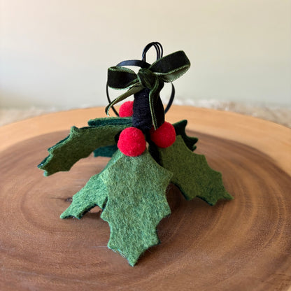 Hanging Holly
