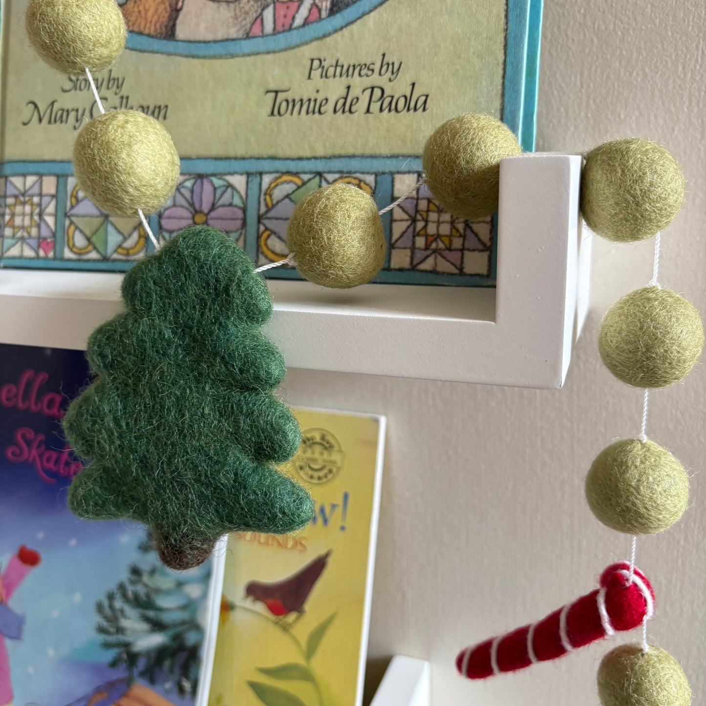 Felt Tree & Candy Cane Garland