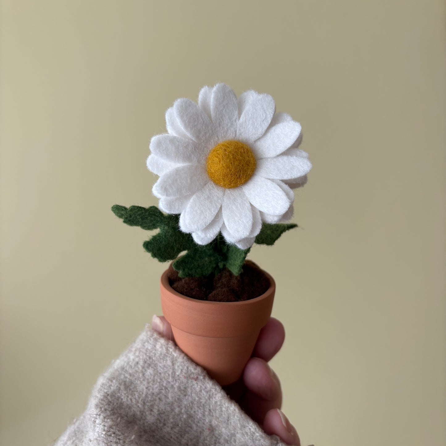 Daisy: April Birth Month Felt Flower